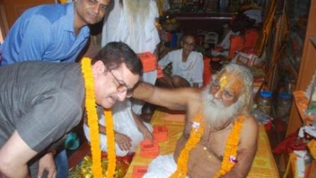 अयोध्या पहुंचे वसीम रिजवी, राम मंदिर निर्माण के लिए दिया 10 हजार रुपये दान