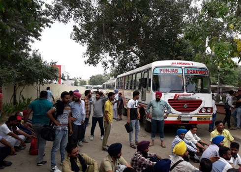 पंजाब रोडवेज के कर्मचारियों ने की हड़ताल, सरकारी बसों का संचालन ठप 