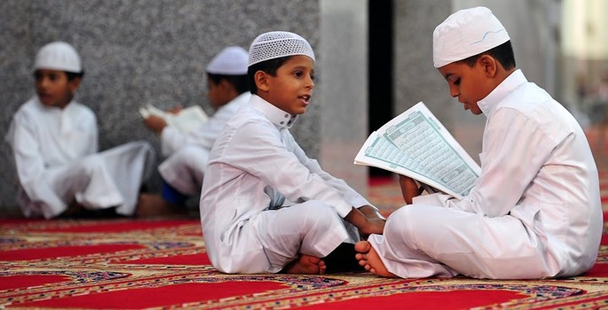 चीन में मुस्लिम समुदाय की धार्मिक पहचान खतरे में, कुरान पढ़ने पर लगा प्रतिबंध