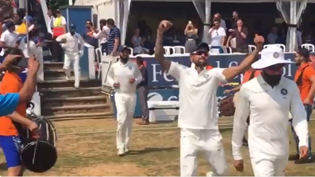 ड्रॉ प्रैक्टिस मैच के दौरान टीम इंडिया के स्वागत में बजा ढोल, इन खिलाड़ियों ने किया भांगड़ा