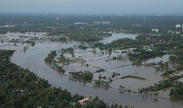 केरल की विनाशकारी बाढ़ को भारत सरकार ने 'गंभीर प्रकृति की आपदा' घोषित किया