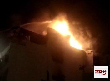 दिल्ली: करोलबाग के अर्पित पैलेस होटल आग से झुलसा, 17 लोगों की हुई मौत