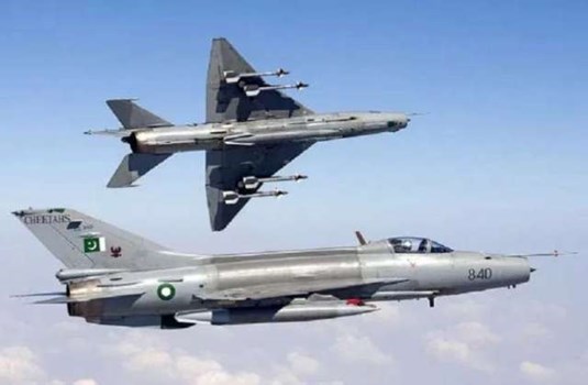 J&K: LOC के पास तक पहुंचे पाकिस्तान के फाइटर जेट, वायुसेना हाई अलर्ट पर 