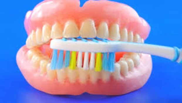 दांतों की सफाई न रखने से बढ जाता है इस बिमारी का खतरा