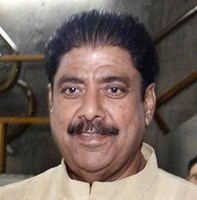 तिहाड़ जेल में अजय चौटाला के पास मिला मोबाइल फोन, फरलो पर लग सकती है रोक