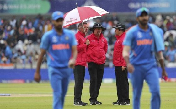 WORLD CUP2019: भारत और न्यूजीलैंड सेमीफाइनल मैच में बारिश का दखल, अब आगे क्या हो सकता है?