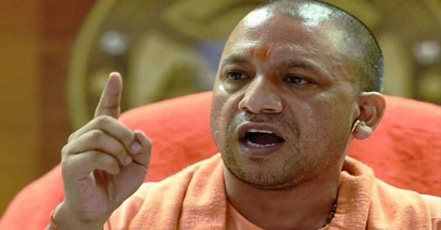 सोनभद्र हिंसा: CM योगी ने कहा आरोपियों के खिलाफ होगी सख्त कार्रवाई, प्रियंका वाड्रा धरने पर बैठी
