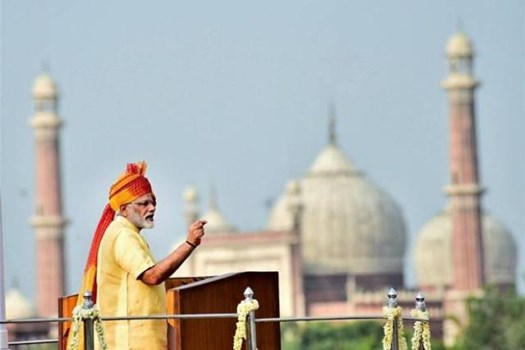 PM मोदी ने लाल किले से किया देश को संबोधित, कहा चीफ ऑफ डिफेंस स्टाफ का पद बनाया जाएगा