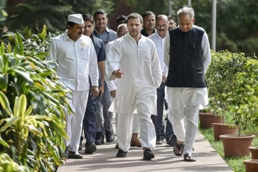 धारा-370 हटने के बाद जम्मू-कश्मीर के दौरे पर जाएंगे राहुल गांधी, प्रशासन ने नहीं दी इजाजत