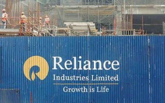 रिलायंस इंडस्ट्रीज का नया मुकाम, 9 लाख करोड़ रुपए के मार्केट कैप वाली देश की पहली कंपनी