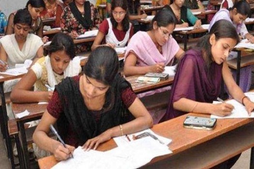 हिमाचल में बीएड कर रहे छात्रों को फीस का लगा करंट, 13 हजार रुपये की हुई बढ़ोतरी