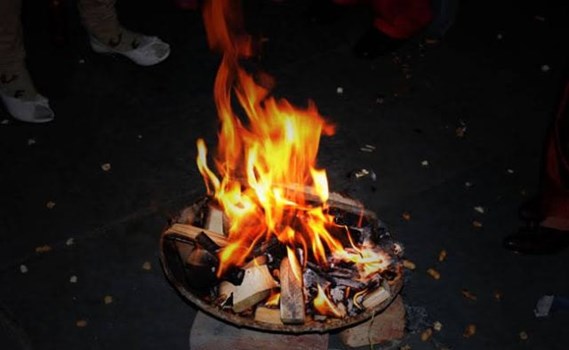Lohri 2019: जानिए, क्यों मनाई जाती है लोहड़ी, क्या है दुल्ला भट्टी की कहानी का महत्व