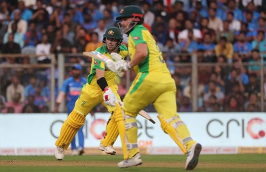 मुंबई में टीम इंडिया पस्त, ऑस्ट्रेलिया ने 10 विकेट से दी करारी मात