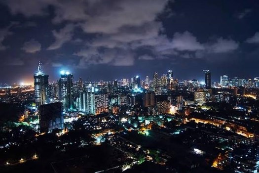 मुंबई में 24 घंटे खुले रहेंगे मॉल और होटल, कैबिनेट की मिली मंजूरी