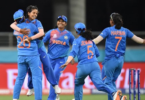 WOMEN T20 WC : जीत की हैट्रिक के साथ वर्ल्ड कप के सेमीफाइनल में टीम इंडिया 