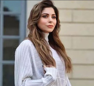 कोरोना पॉजिटिव कनिका कपूर ने Insta पर शेयर किया पोस्ट, बताया अपना हाल