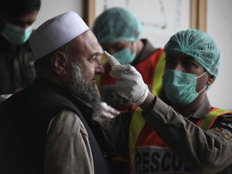 पाकिस्तान में 4,322 लोग कोरोना से संक्रमित, PM इमरान ने जताया हालात बदतर होने का डर 