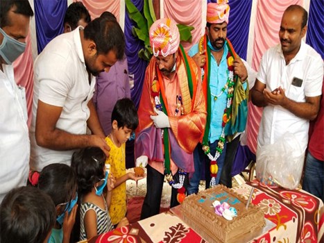 कर्नाटक में BJP विधायक ने लॉकडाउन की उड़ाई धज्ज‍ियां, जन्मदिन पर दी बिरयानी पार्टी