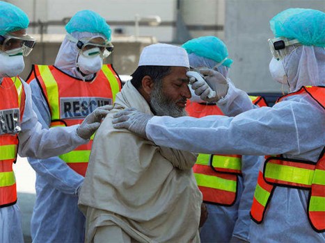 पाकिस्तान में कोरोना से संक्रमित मरीजों का आंकड़ा पहुंचा 44,000 के करीब, अब तक 939 लोगों की गई जान