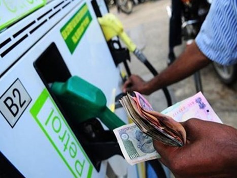 तेल की कीमत में फिर इजाफा, दिल्ली में डीजल 80.53 और पेट्रोल 80.43 रुपये लीटर