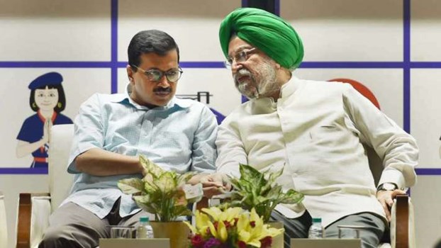 केंद्रीय मंत्री हरदीप पुरी से मिले केजरीवाल, दिल्ली मेट्रो चलाने को लेकर हुई चर्चा