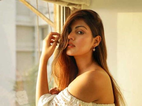 SUSHANT SUICIDE CASE: ED करेगी पुछताछ, वापस लौटीं 'फरार' रिया चक्रवर्ती