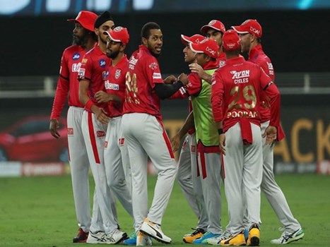 IPL 2020 : किंग्स इलेवन पंजाब ने सनराइजर्स हैदराबाद को 12 रनों से हराया, जानिए कौन रहे जीत के हीरो 