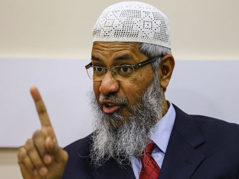 फ्रांस के राष्ट्रपति मैक्रों के खिलाफ जाकिर नाइक ने उगला जहर, कहा- मिलेगी दर्दनाक सजा