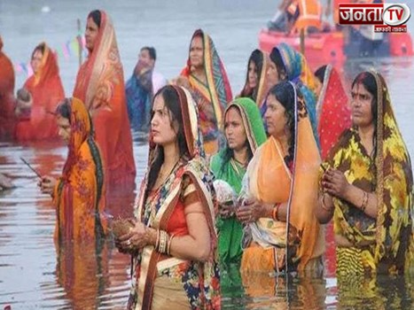 बिहार में सूर्योपासना का महापर्व छठ कल से शुरू, तैयारियों में जुटे श्रद्धालु, बाजार में दिखी रौनक