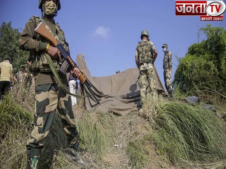 पंजाब में अटारी बॉर्डर पर BSF ने दो आतंकियों को किया ढेर, हथियार बरामद