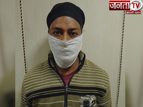 लाल किले पर हवा में तलवार लहराने वाले मनिंदर सिंह को दिल्ली पुलिस ने किया गिरफ्तार