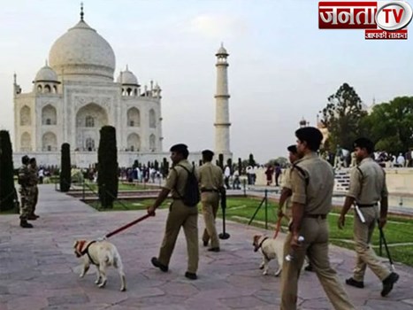 ताज महल में स्थिति सामान्य, नहीं मिला कोई बम, पुलिस ने फर्जी कॉल करने वाले को किया गिरफ्तार