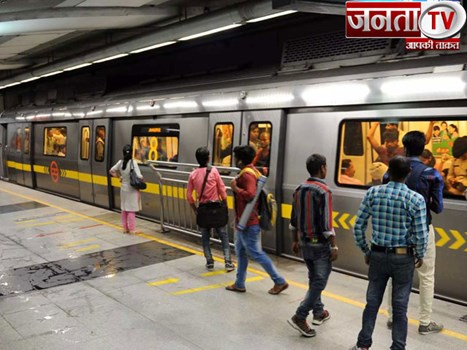 नाइट कर्फ्यू:दिल्ली मेट्रो में अब रात 10 बजे के बाद सभी लोग नहीं कर पाएंगे सफर,DMRC ने लिया ये फैसला