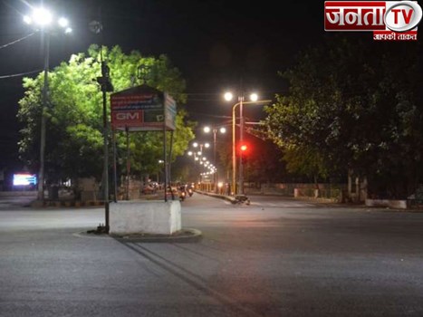 कोरोना के चलते हरियाणा में बढ़ी सख्ती, रात नौ से सुबह पांच बजे तक प्रदेश में रात्रि कर्फ्यू लागू