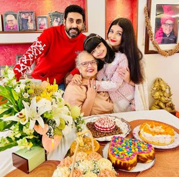 एक्ट्रेस ऐश्वर्या राय ने अभिषेक और आराध्या के साथ सेलिब्रेट किया मां का 70वां BIRTHDAY,शेयर की फोटो