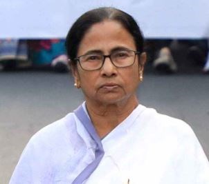 विधायकों के हंगामे के चलते राज्यपाल धनखड़ ने सिर्फ 4 मिनट में खत्म किया अभिभाषण, जानें वजह