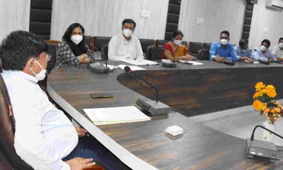 निजी अस्पतालों में कोरोना के उपचार की सुविधाओं का किया जाएगा आंकलन