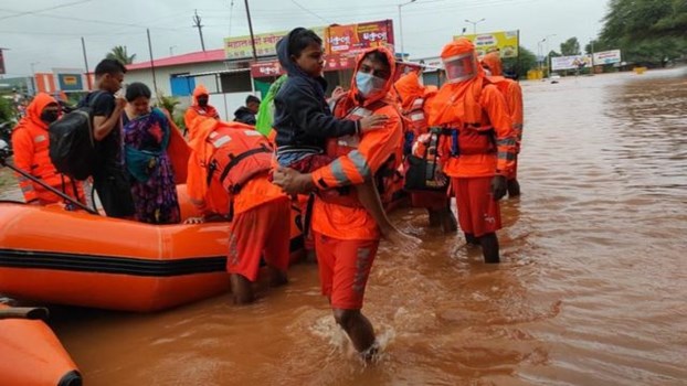 महाराष्ट्र में बारिश ने बरपाया कहर, 129 लोगों की मौत, सीएम उद्धव ठाकरे ने किया मुआवजे का ऐलान