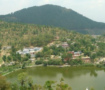 रिवालसर झील को देखने के लिए दूर-दूर से आते हैं सैलानी, जानें क्या है इसकी खासियत 