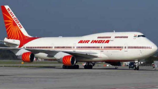 अफगानिस्तान से एयर इंडिया की फ्लाइट से दिल्ली पहुंचे लगभग 200 लोग, कहा- अशरफ गनी ने धोखा दिया 