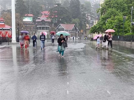 हिमाचल प्रदेश में 20 से भारी बारिश का अलर्ट, मैदानी इलाकों में बढ़ा तापमान
