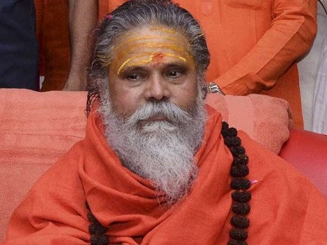 Narendra Giri Death Case: आनंद के बाद बेटे समेत हिरासत में लिए गए लेटे हनुमान मंदिर के पुजारी 