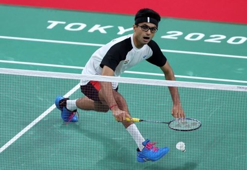 नोएडा डीएम सुहास एल यथिराज के बैडमिंटन रैकेट को बनाएं अपना,  अभी यहां करें LOGIN  