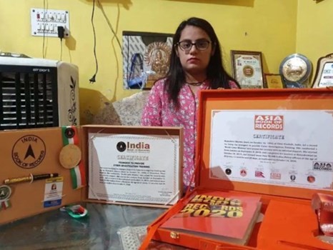 गाजियाबाद की बेटी को वर्ल्ड बुक ऑफ रिकॉर्ड लंदन ने किया सम्मानित, ऐसे बनाया वर्ल्ड रिकॉर्ड