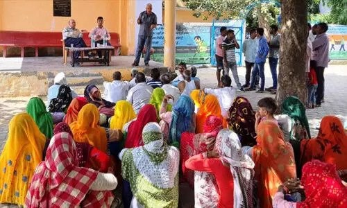 Jeevan Jyoti Bima Yojana: प्रधानमंत्री की इस बीमा योजना में 330 रुपये जमा कराने पर मिलेंगे दो लाख रु