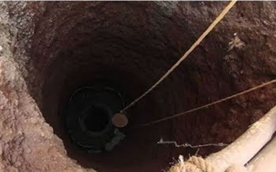 Bhiwani: तीन मासूम बच्चों समेत कुएं में कूदी मां, महिला समेत 3 की मौत, एक की हालत गंभीर