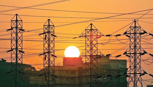 Himachal में भी गहराया बिजली संकट, बार-बार बिजली कट से परेशान हुए लोग