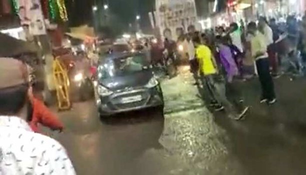 MP: लखीमपुर और छत्तीसगढ़ के बाद एक बार फिर भोपाल में सनकी कार ने भीड़ को कुचला, कई लोग घायल