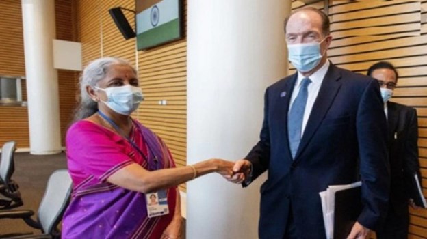कोरोना के खिलाफ वैक्सीनेशन अभियान में तेजी देख विश्व बैंक के प्रेसिडेंट ने की भारत की तारिफ