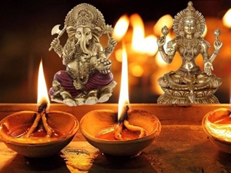 Diwali 2021: जानिए दिवाली पर कैसे करें माता लक्ष्मी और गणेश जी की पूजा, ये है पूरी विधि